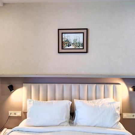 Aphrodite Apartments Batumi Bagian luar foto