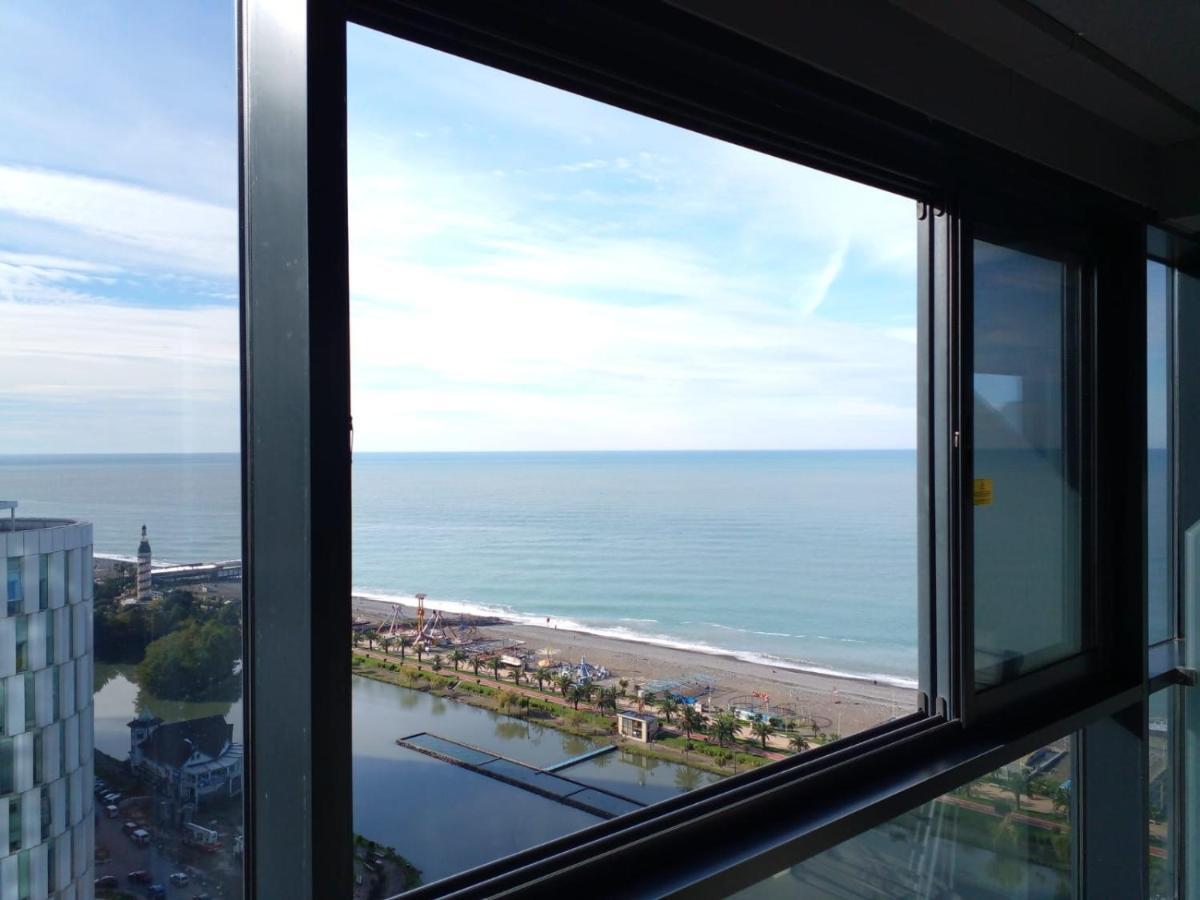 Aphrodite Apartments Batumi Bagian luar foto