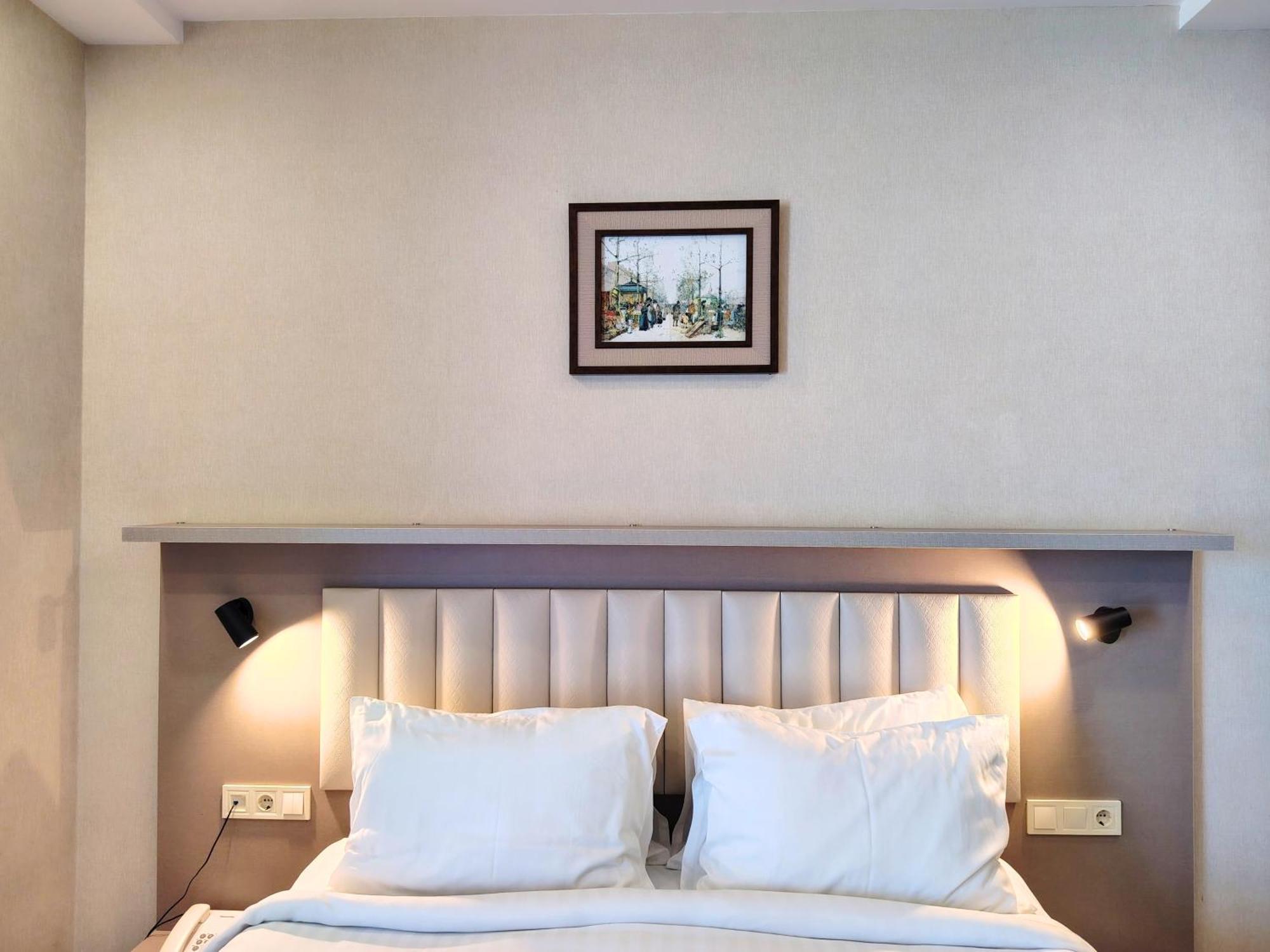 Aphrodite Apartments Batumi Bagian luar foto