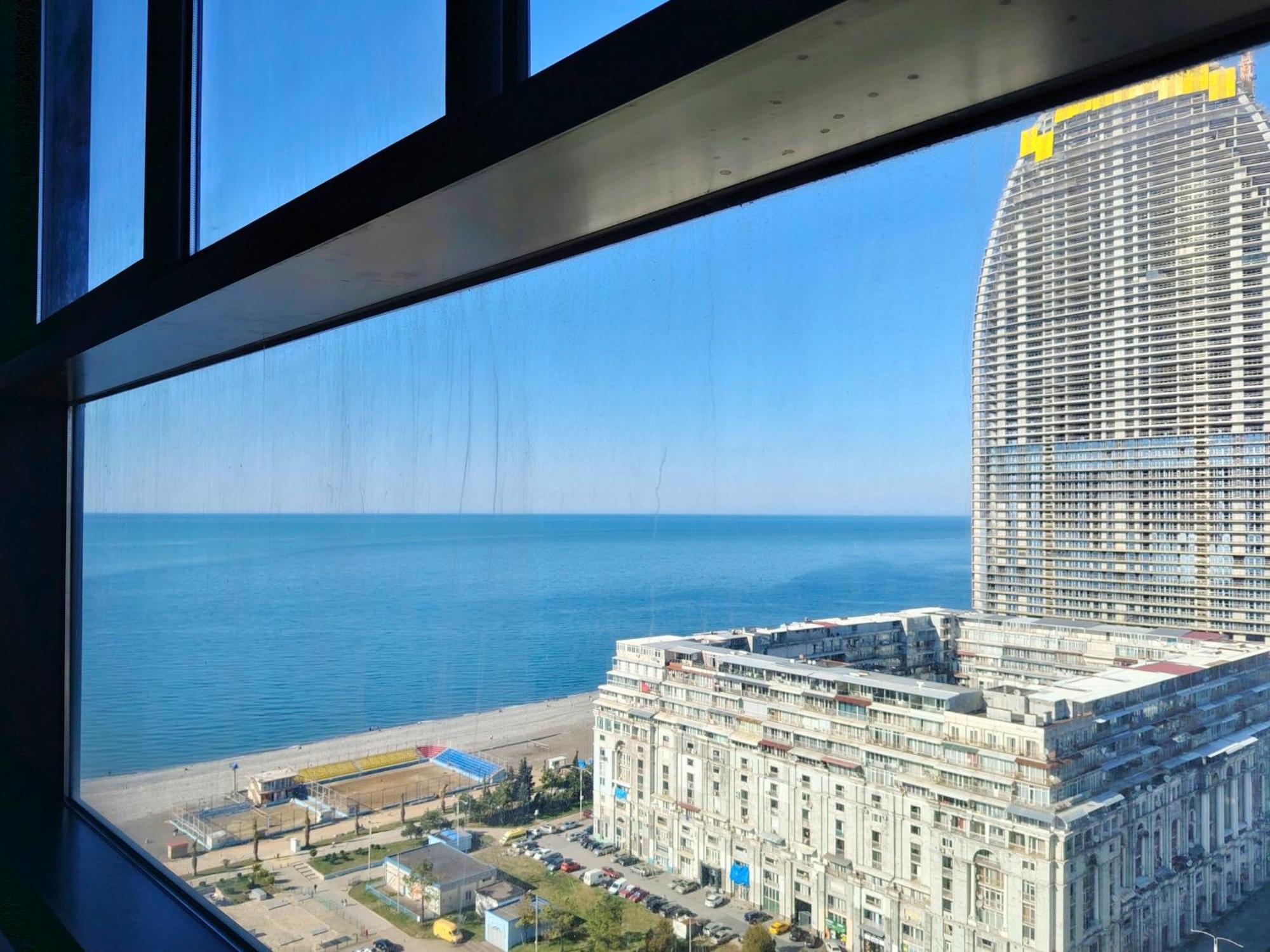 Aphrodite Apartments Batumi Bagian luar foto