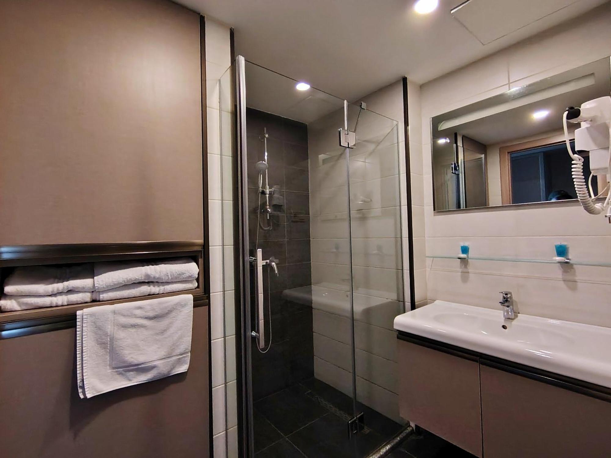 Aphrodite Apartments Batumi Bagian luar foto