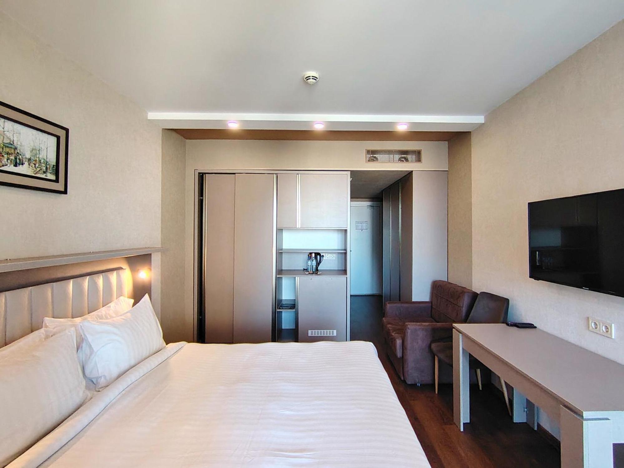 Aphrodite Apartments Batumi Bagian luar foto