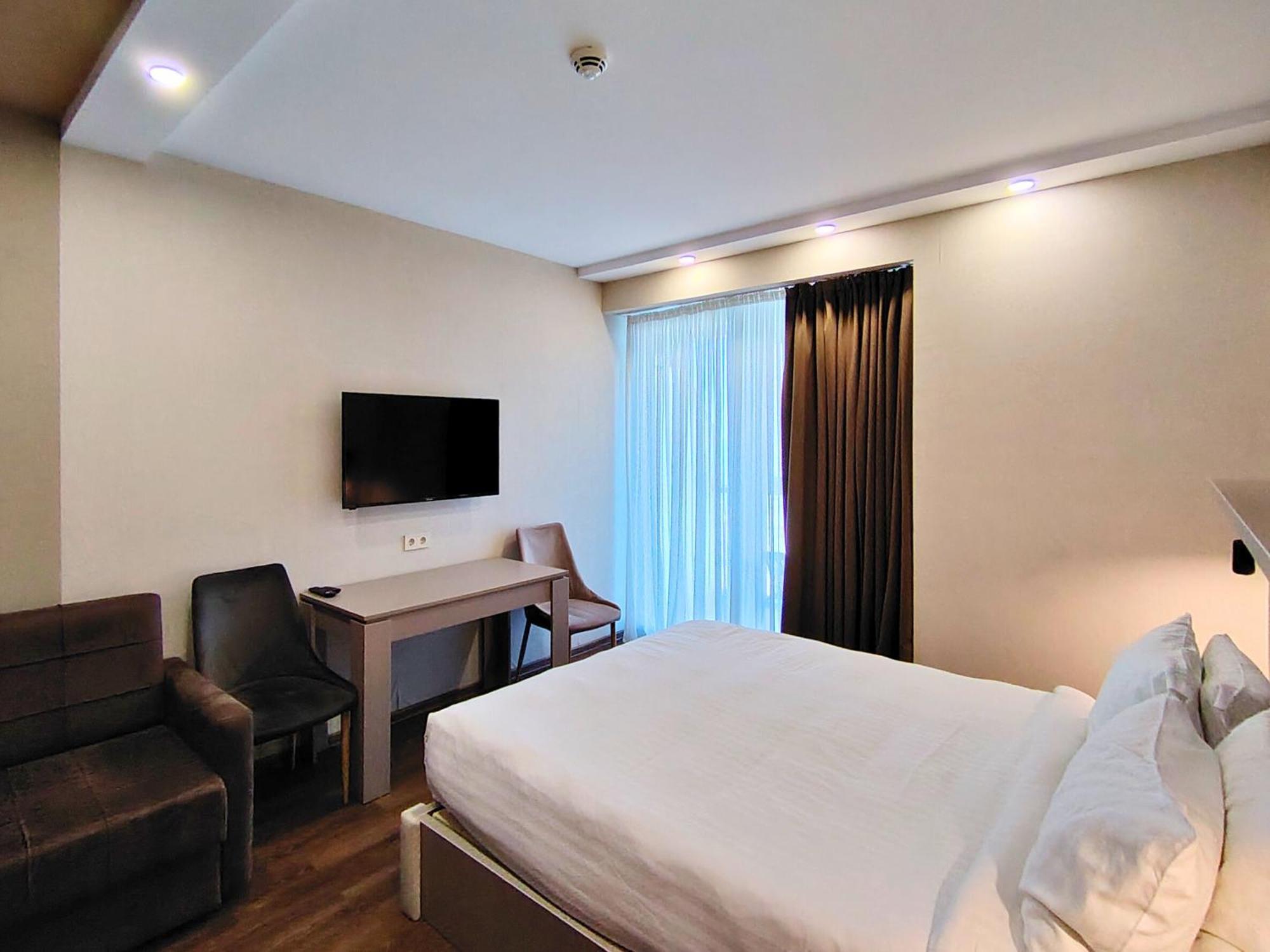 Aphrodite Apartments Batumi Bagian luar foto