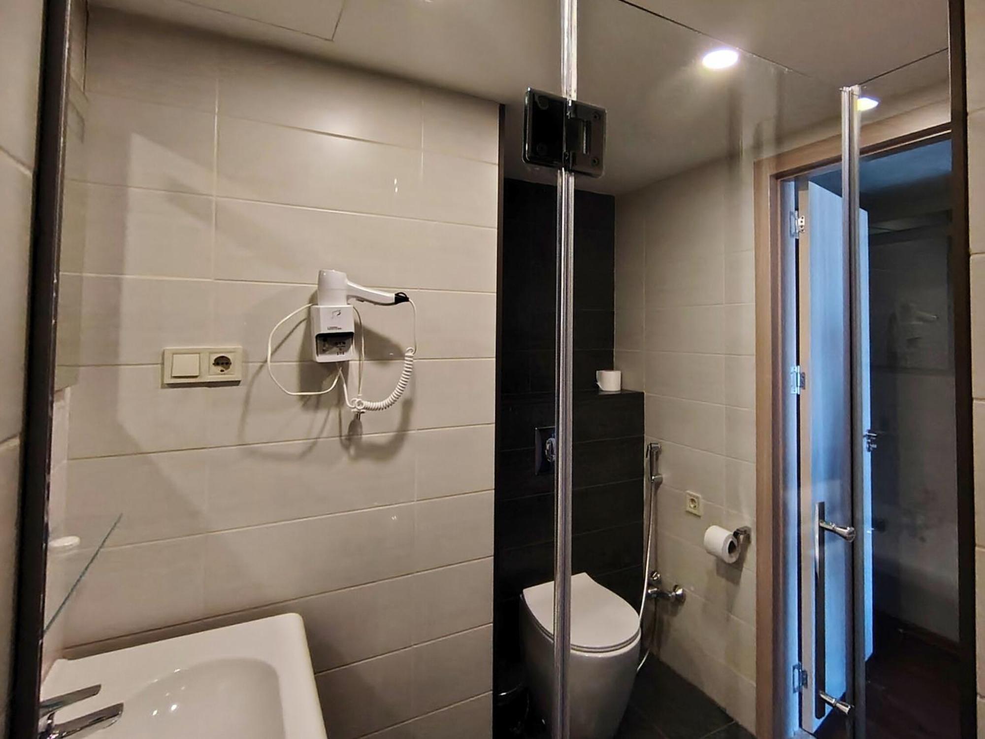 Aphrodite Apartments Batumi Bagian luar foto